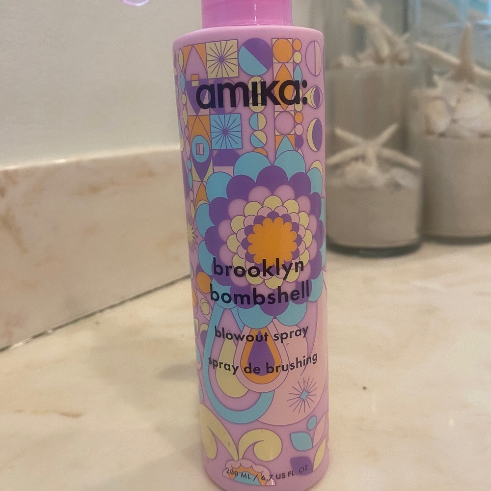 Amika blow out spray